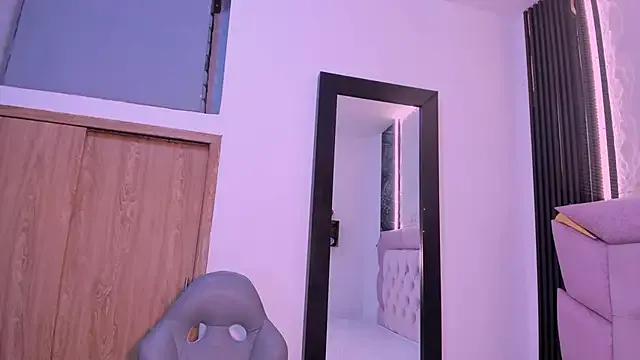 Freechat laurem-paulette on StripChat
