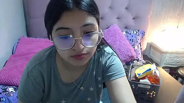laurenelove — spit my clitoris + rub it