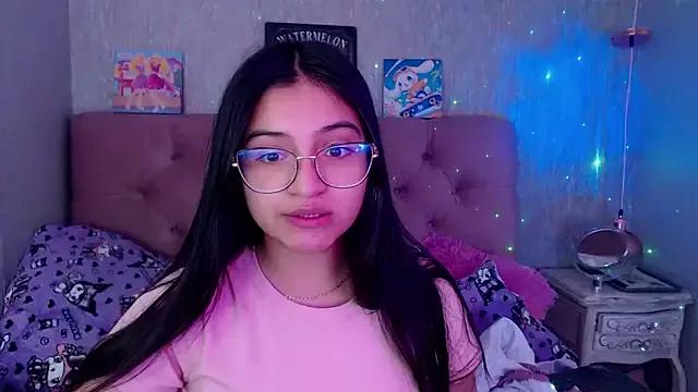 laurenelove — finger in vagina