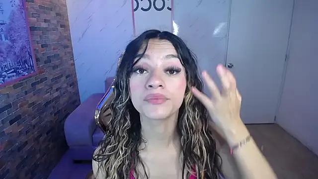 Laurita_b — move aside panties and rub my pussy