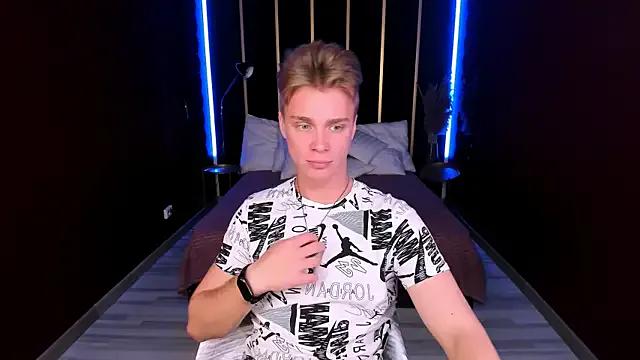 LawrenceMiles — Stay naked 5 minutes