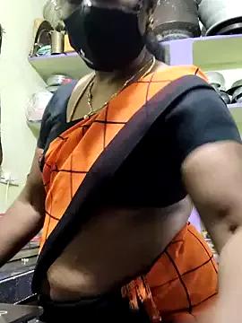 Freechat laxmipriya143 on StripChat