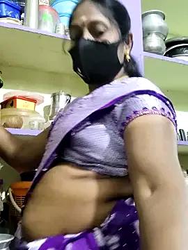Freechat laxmipriya143 on StripChat