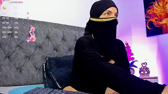 Freechat Layla_kaderr on StripChat