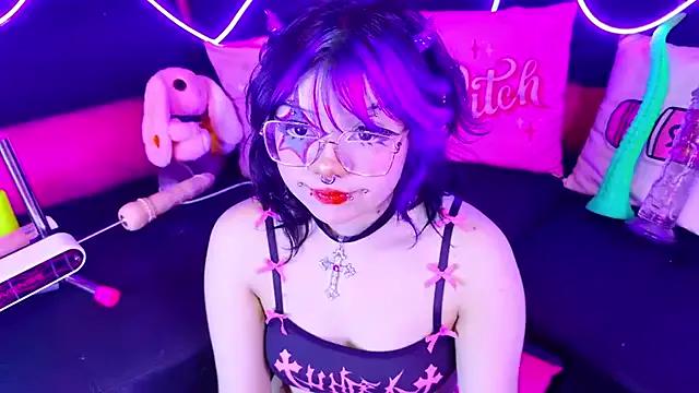 Freechat LaytonBox on StripChat
