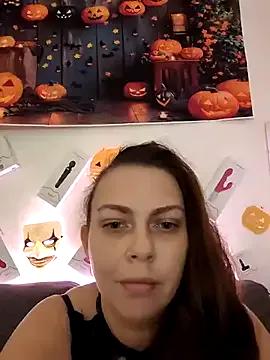 StripChat Lea_Squirt_Off is Freechat Lea_Squirt_Off — En tenue sexy je le suce POV-  LT