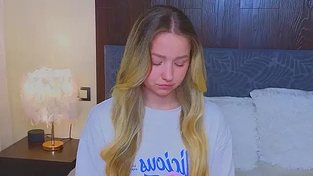 LeeAmy — spank ass