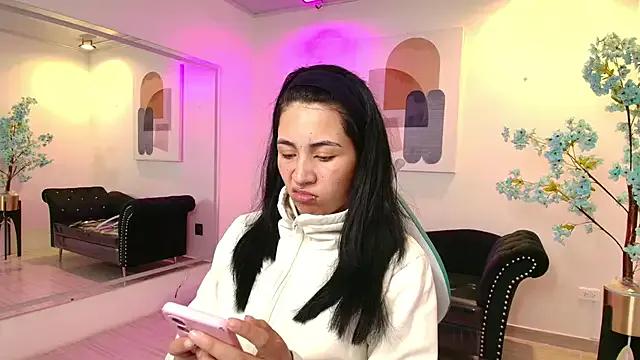 Freechat Leia_queens on StripChat