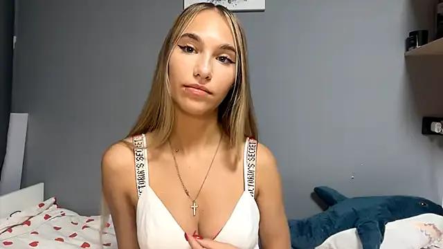 LeilaBilberry — Naked back dance and view side boobs