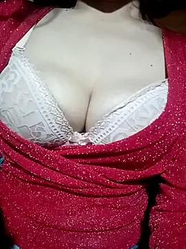 LenaLy2k — Freechat on StripChat