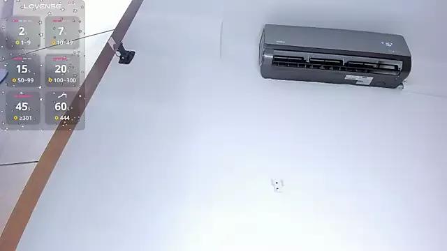 Freechat LennaBlair on StripChat