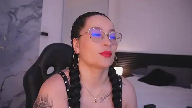 leslie_k on StripChat 