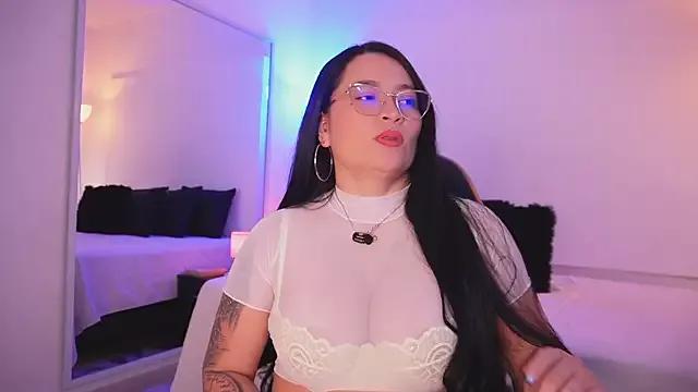 leslie_k on StripChat 