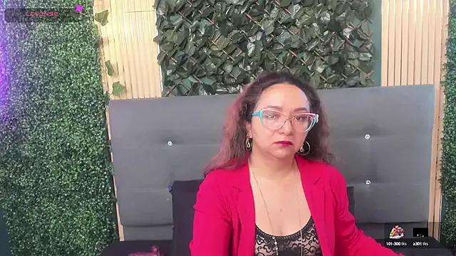 Freechat leyla_smithh on StripChat