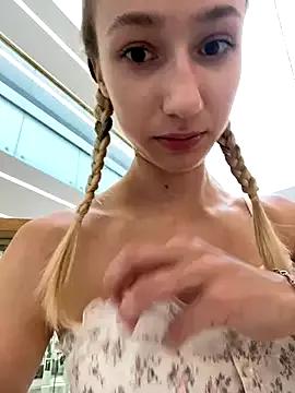 Freechat Lia__Love on StripChat