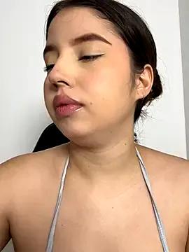 Lia_sex69 — SHOW PUSSY + SLAPS ON ASS