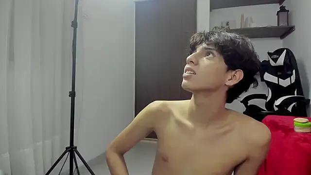 lightboy0 — masturbation in oil