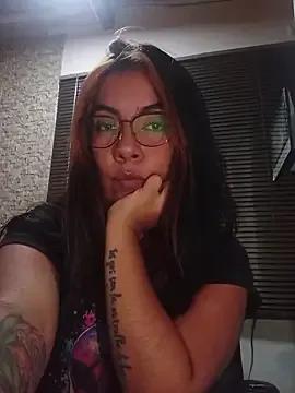 lili_hiugs — show tits