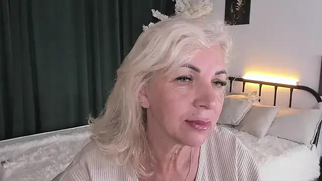 Freechat LiliaMoons on StripChat