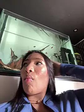 lilith_storm — Show a boob