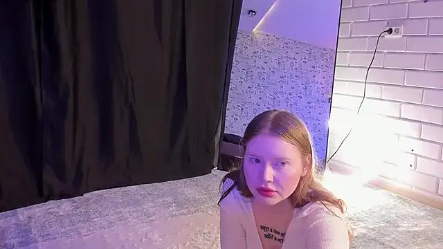 Lillie_Berry — dildo in pussi