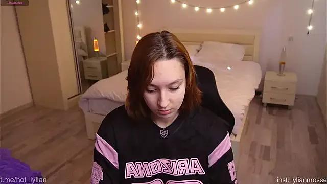 LilyannRosse — OIl in my sweet ass