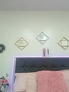 Private LilyCutee_ on StripChat
