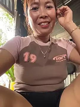 Freechat Linaannn on StripChat