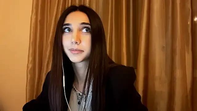 LinaMour — Freechat on StripChat