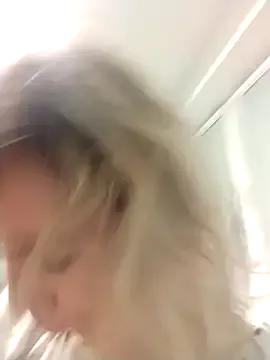 Linda_Gregory — Show nipples
