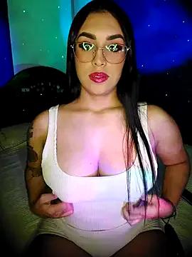 Linda_Saenz_ — flash of my shaved pussy