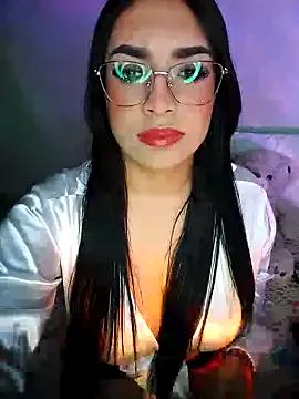 Linda_Saenz_ — blowjob from a sexy secretary