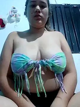 LindaaModel — SHOW BOOBS