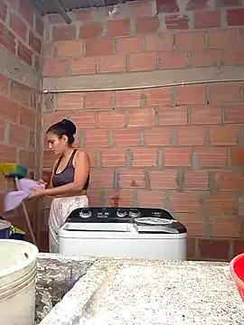 Linis_19 — Full naked