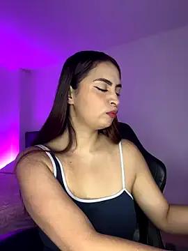 Linna_Cam — naked and oil show