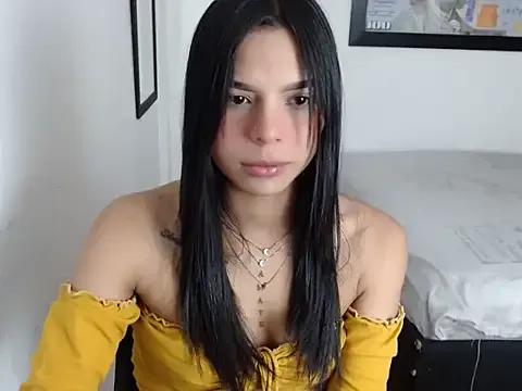 linnaskinyy — milk boobies