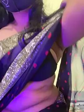 Lisa_afreen — Show your Boobs