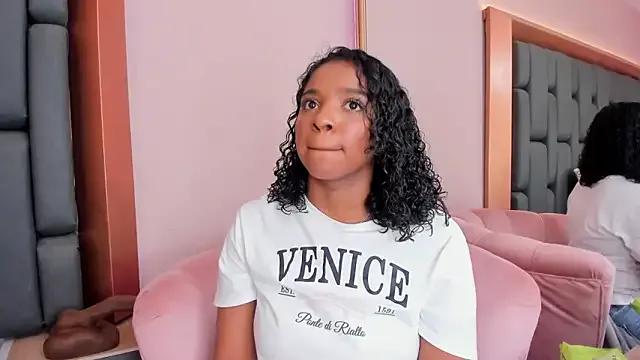 LisaMendez — sensual dance & spanks