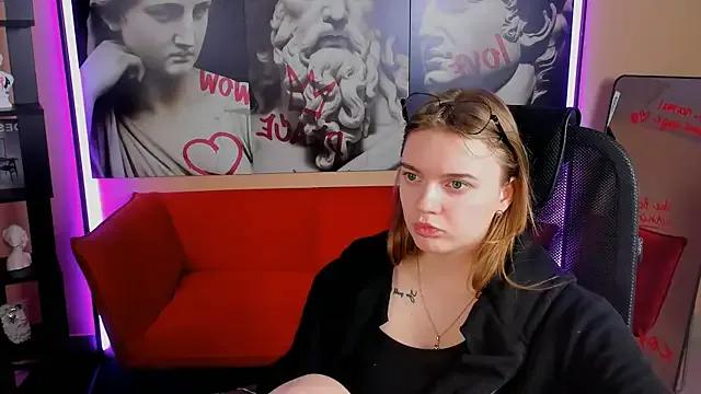 StripChat LisaMitchell is Freechat LisaMitchell — I'll kiss you through the camera