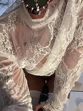 StripChat Lissa_kis is Freechat Lissa_kis — A plug in the butt+video in the bathroom