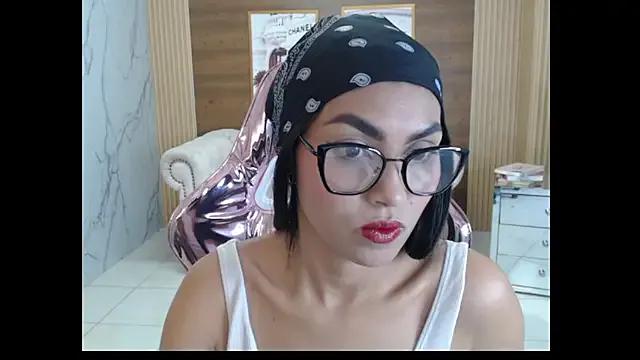 lissandra_s — Freechat on StripChat