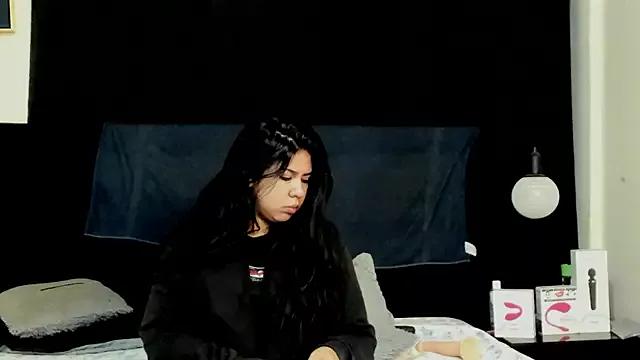 Freechat lissandthor13 on StripChat