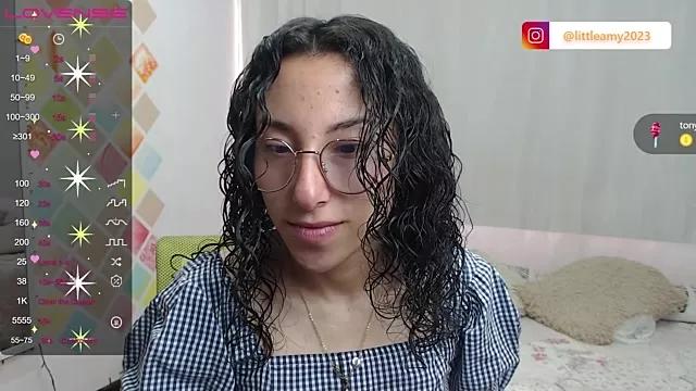 Private little__amy_ on StripChat