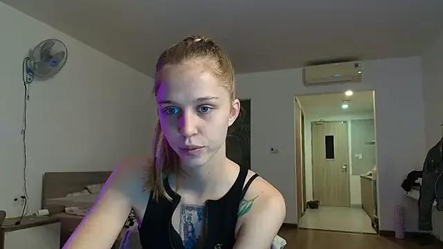 littlemolly11 — be only in lingerie 5 min