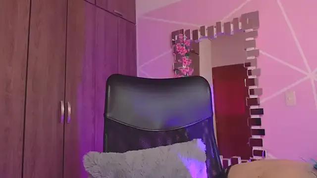 LITTLENAMI_ — NAKED AND SEXY DANCING