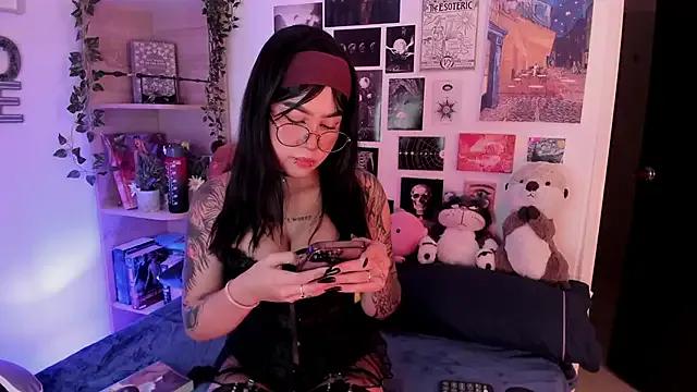 StripChat Liz_rogers_x is Freechat Liz_rogers_x — i love you Liz <3