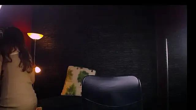Lizzie_Collin — Suck 2 fingers