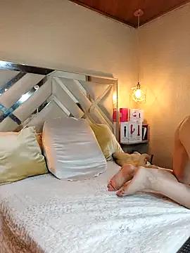 LlianneDiamond1 — Make me squirt