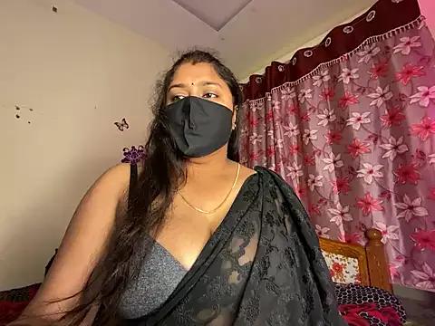 Freechat LouleyRanii on StripChat