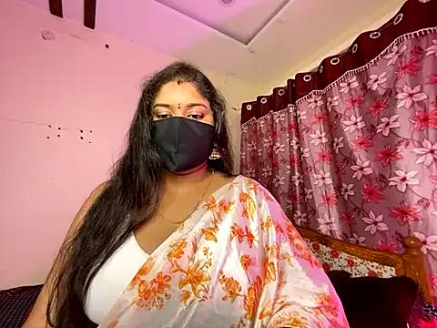Freechat LouleyRanii on StripChat